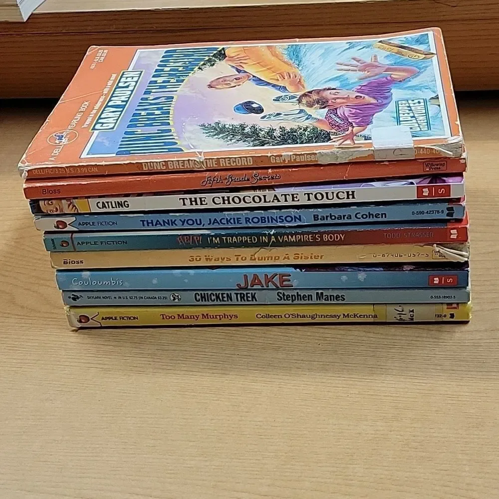 9 classic children's chapter books, including several‎ titles from Scholastic